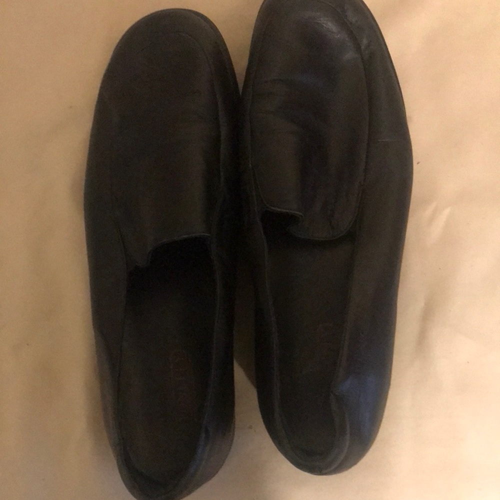 Stonefly woman’s black leather shoes size 11